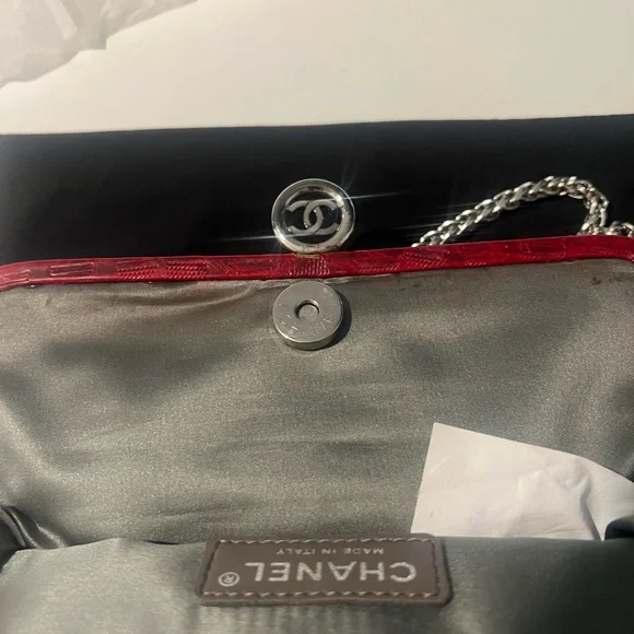 Traded DO NOT BUY
 runway clutch - Picture 3 of 13